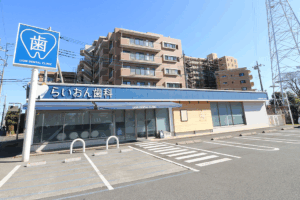 大型駐車場完備・バリアフリーで通いやすい歯科医院